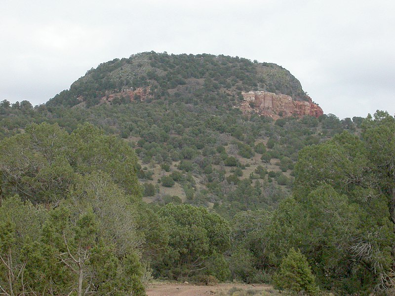 File:Red Butte, Arizona 2004-10-19.jpg