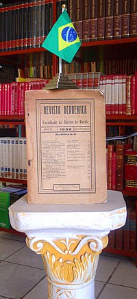 https://upload.wikimedia.org/wikipedia/commons/3/35/Revista_da_faculdade_de_Direto_do_Recife_1932.JPG