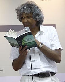 Writer Romesh Gunesekera reading from his book The Prisoner of Paradise