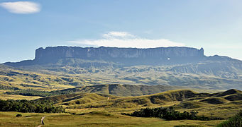 Monte Roraima entre Brasil, Venezuela e Guiana.
