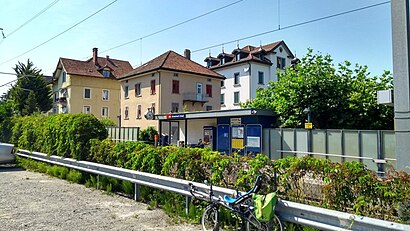 Shelter on platform