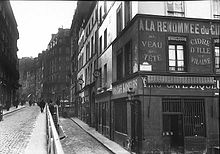 Rue de la Montagne-Sainte-Geneviève, Paris, 1913.jpg