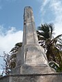 Monument text REPUBLIQUE FRANÇAISE. 1893. A LA MÉMOIRE DES OFFICIERS, MARINS ET SOLDATS FRANÇAIS INHUMÉS DANS L'ILE DE SACRIFICIOS. 1838.-1867.