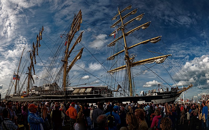 File:Sail Amsterdam - Veemkade - ICE Photocompilation Viewing from NW to ENE on Tall Ship Kruzenshtern.jpg