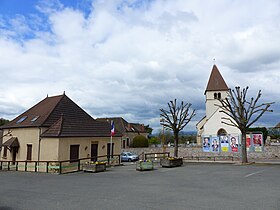 Saint-Laurent-d'Andenay Mairie et Eglise - Avril 2017.jpg