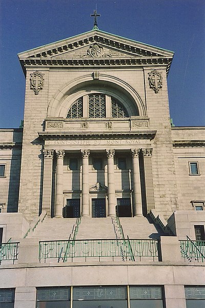 File:Saint Joseph's Oratory August 2005 02.jpg