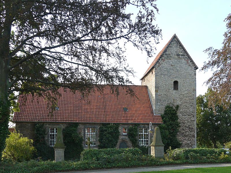 File:Salzgitter-Bad - Kniestedter Kirche (Nordseite).jpg