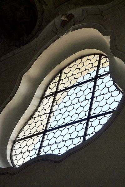 File:Schabringen St. Ägidius Bassgeigenfenster 504.JPG