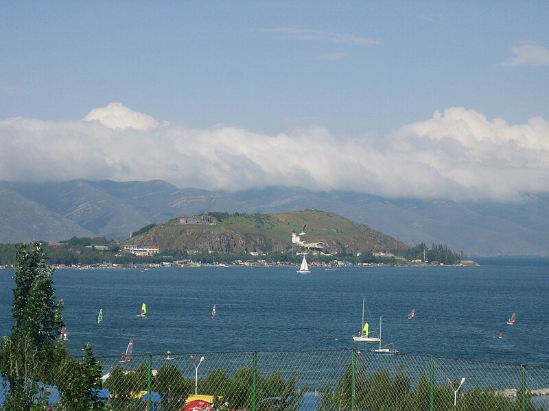 Файл:Sevan peninsula.jpg