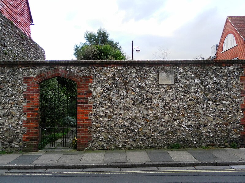 File:Site of former St Martin's Church, St Martin's Lane, Chichester (January 2012) (1).jpg