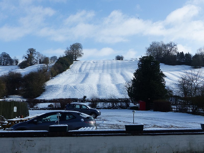 File:Site of medieval settlement at Mapleton, Derbyshire.jpg