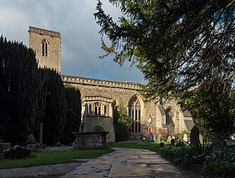 English: St-Peter-in-the-East (now St Edmund Hall Library) in Oxford seen from the curchyard in the south of the building.