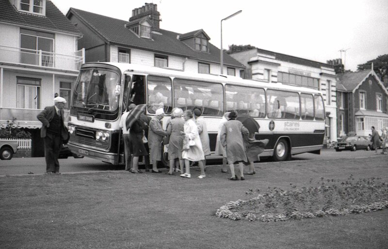 File:Staines Crusader Seddon Pennine VI - Plaxton, SVX538K and camera shake in blustery conditions 1978 (3125865155).jpg