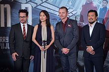 J. J. Abrams, Atsuko Maeda, Simon Pegg e Justin Lin alla première del film a Tokyo