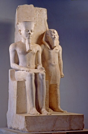 Statue of king Horemheb with the god Amun.png