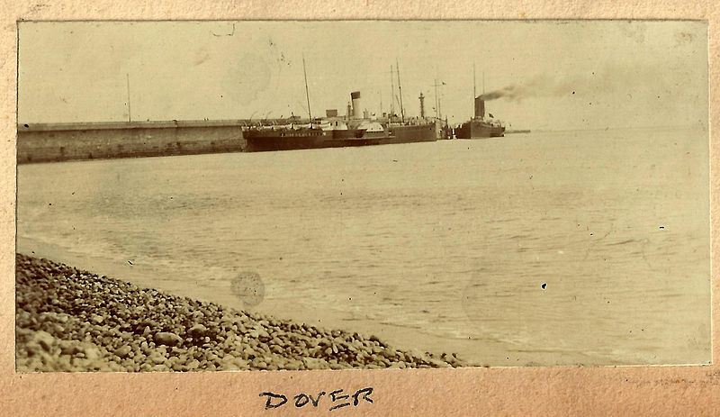 File:Steamers at Dover, early 1900s (7062144025).jpg