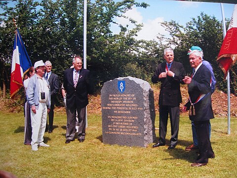 À Millières : inauguration le 6 juin 1999.