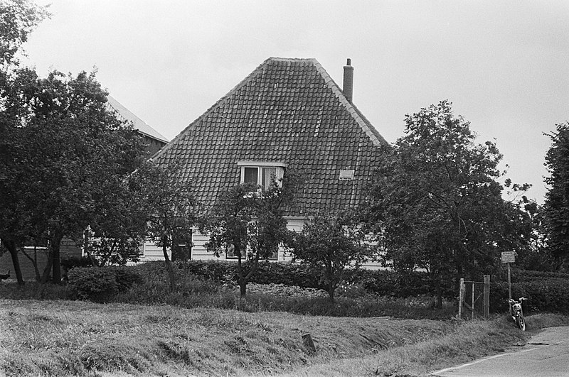 File:Stolpboerderij, omgeving Zunderdorp, Bestanddeelnr 927-3634.jpg