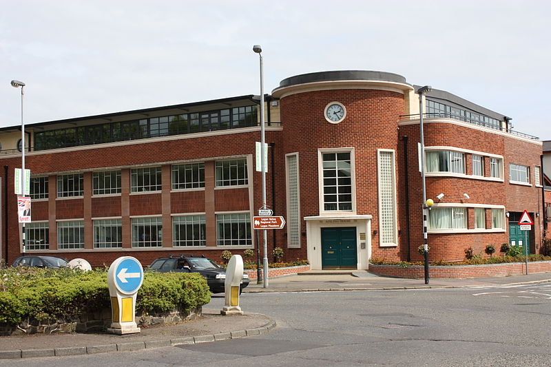 File:Stranmillis Embankment building, Belfast, May 2010.JPG