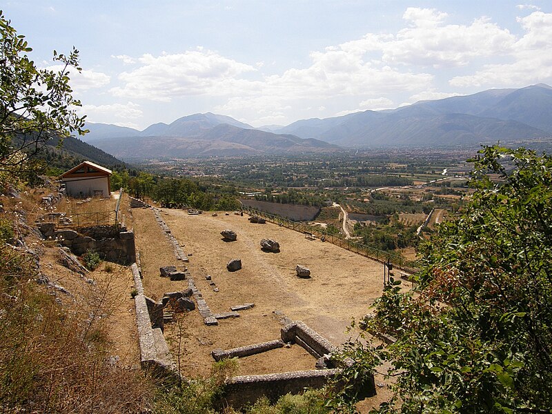 File:Sulmona -Santuario di Ercole Curino- 2008 by-Raboe 154.jpg