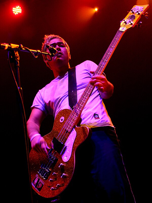 Taka Hirose performng at Cardiff International Arena, 2005