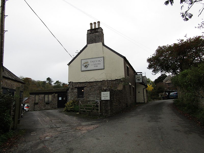 File:Tally Ho Pub, Littlehempston.jpg