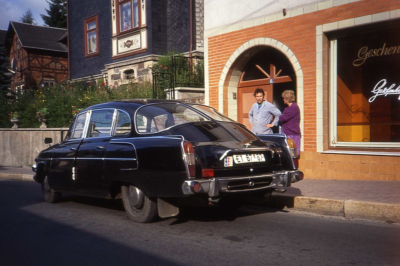 File:Tatra 603 at Lauscha, Aug 1991 (4069863530).jpg