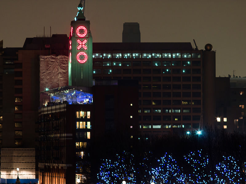 File:The Oxo Tower by night (6888722790).jpg