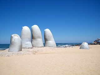 <i>La Mano de Punta del Este</i> Sculpture in Uruguay