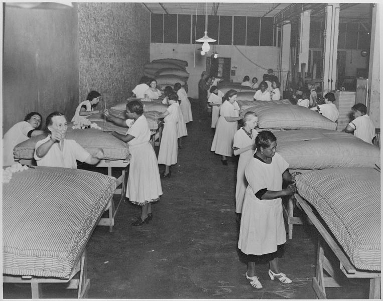 File:Topeka, Kansas. Works Progress Administration (WPA) mattress making project. - NARA - 518266.tif