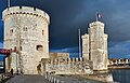 La Rochelle, tours du vieux port: tour de la chaîne et tour Saint-Nicolas