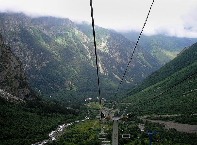 File:Tsey cableway summer.JPG