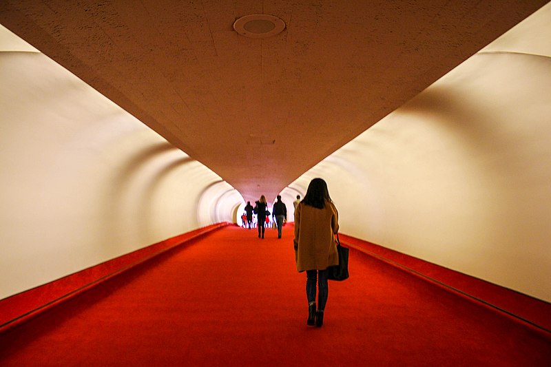 File:Tunnel to History.jpg