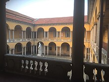 Uno dei cortili dell'Università di Pavia