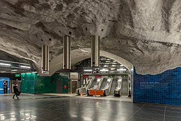 Station de métro Universitetet Janvier 2015 02.jpg