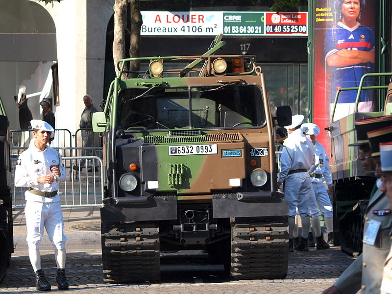 File:VHM-1, (Véhicule haute mobilité), French army licence registration '6932 0993' photo-1.JPG