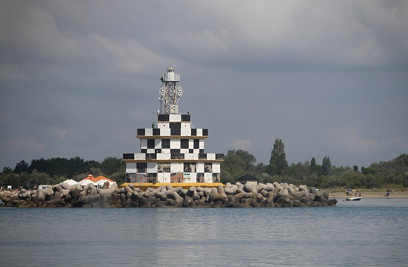 File:Venezia port entrance Punta Sabbioni IMG 8948.jpg