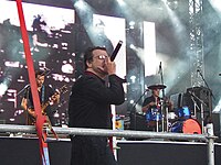 Van Gogh performing in 2007 Vgoghexit.jpg