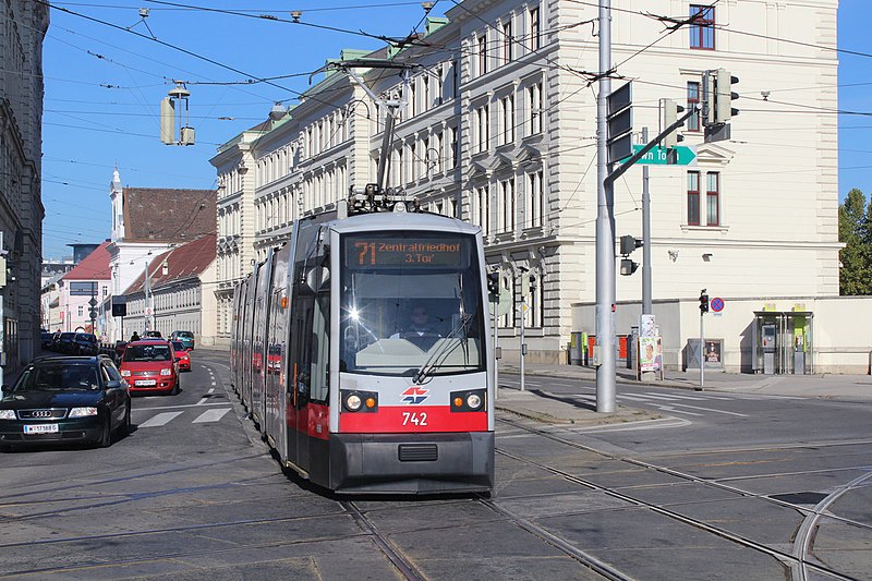 File:Wien-wiener-linien-sl-71-1060149.jpg