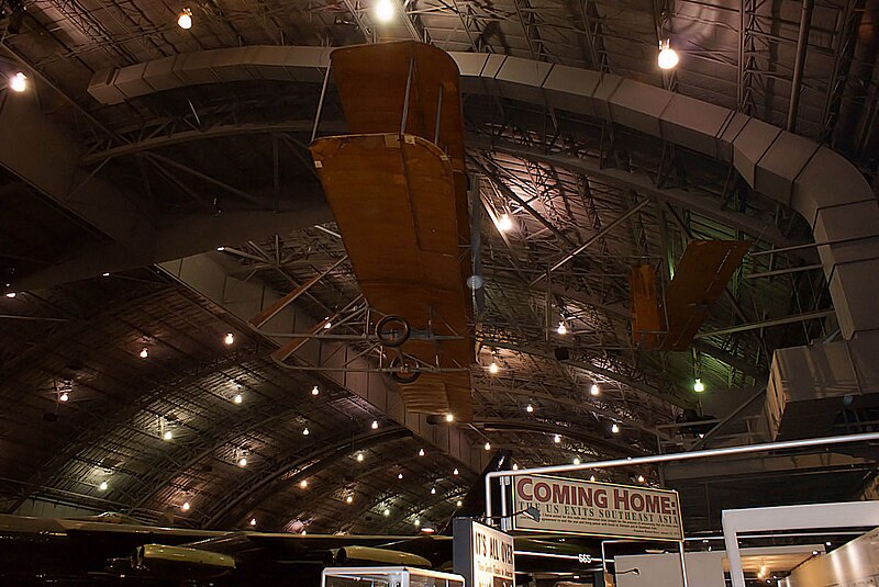 File:Wright Modified B Flyer BelowLWing Modern Flight NMUSAF 26Sep09 (14597007781).jpg