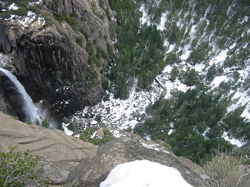 File:Yosemite - Lower Falls from Trail.jpg