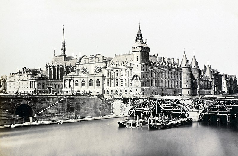 File:Édouard Baldus, Conciergerie (No. 63) - Getty Museum.jpg