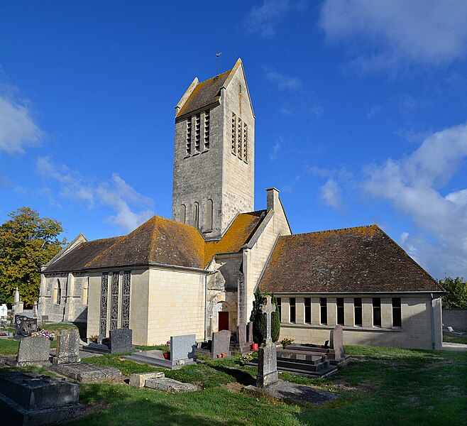 File:Église Saint-Pierre de Fierville-Bray. Vue sud-est.jpg