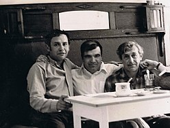 Виктор Кондырев, Геннадий Шпаликов, Виктор Некрасов, Киев, 1974 (cropped).jpg