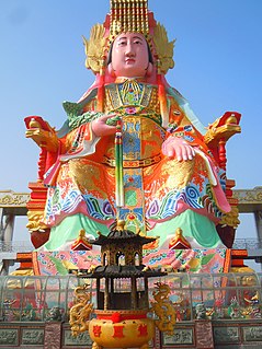 竹南龍鳳宮廟頂大媽祖.JPG