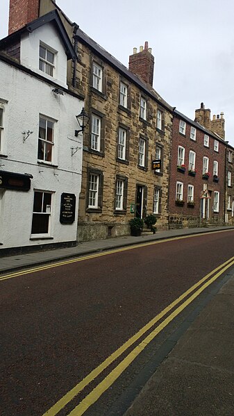 File:1 Bailiffgate, Alnwick.jpg