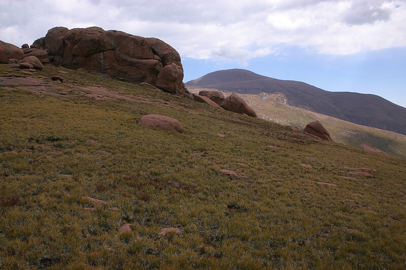 File:2005-08-28 Pikes Peak - 062.jpg