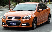 2013 Holden Commodore (VF MY14) SV6 sedan (2017-12-09) 01.jpg