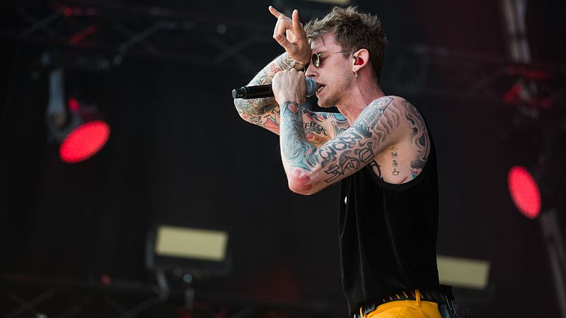 File:2017 RiP - Machine Gun Kelly - by 2eight - 8SC7889.jpg