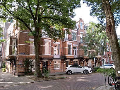 Hoe gaan naar Van Breestraat met het openbaar vervoer - Over de plek